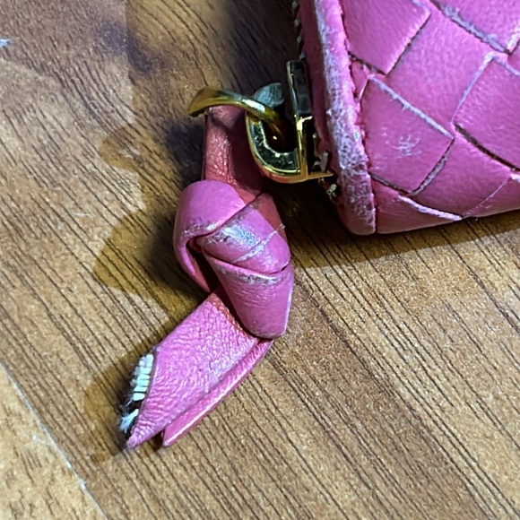 Authentic Bottega Veneta Intrecciato Leather Zip Around Wallet - Picture 6 of 16